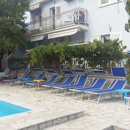 Apartments Jerine ตรีบูนย์ ภายนอก รูปภาพ
