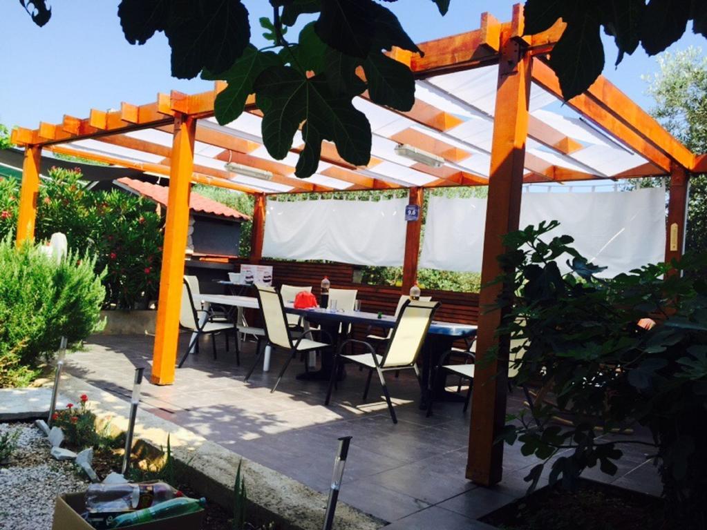 Apartments Jerine ตรีบูนย์ ห้อง รูปภาพ