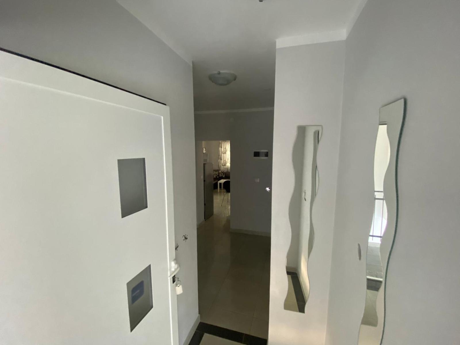 Apartments Jerine ตรีบูนย์ ภายนอก รูปภาพ