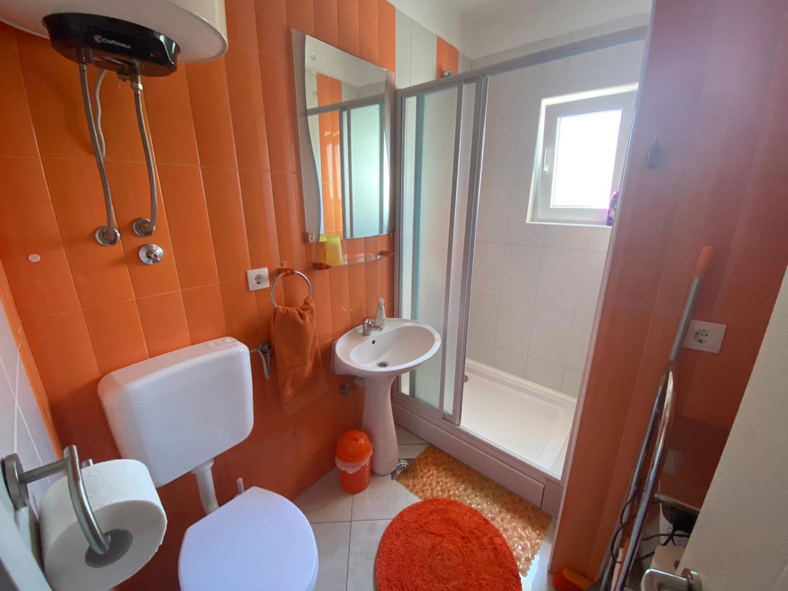 Apartments Jerine ตรีบูนย์ ภายนอก รูปภาพ