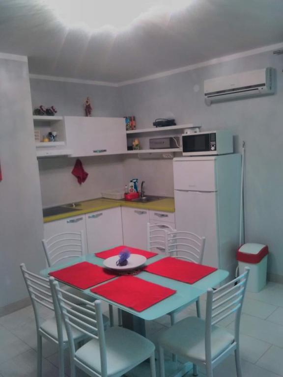 Apartments Jerine ตรีบูนย์ ภายนอก รูปภาพ